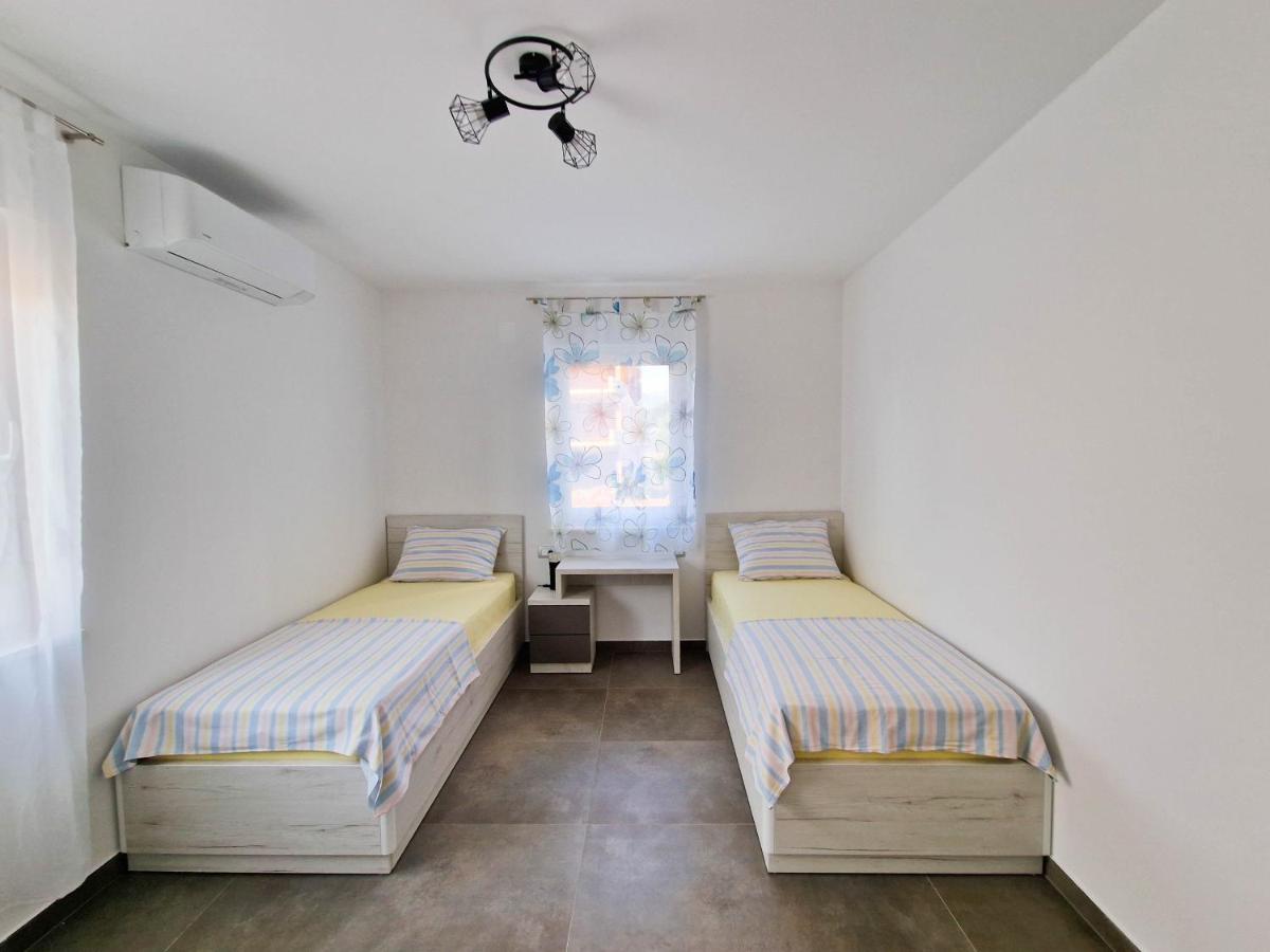 Villa Poseidon Novaglia Esterno foto